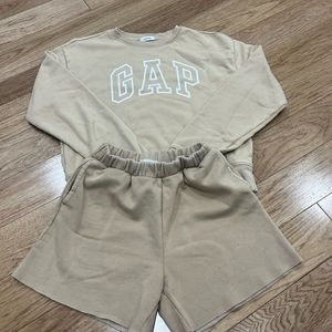 Gap size 14-16 teen girl matching sweatset